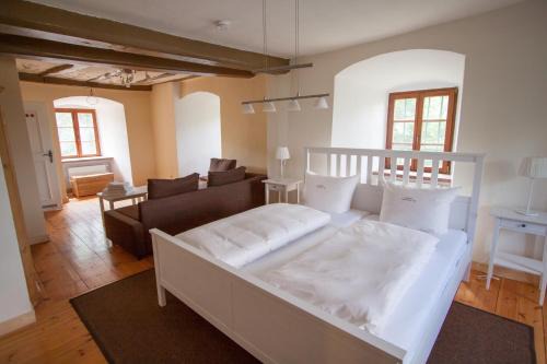 Baiertal Apartment | Burgwohnung 2 nähe Heidelberg - mitten in der Natur
