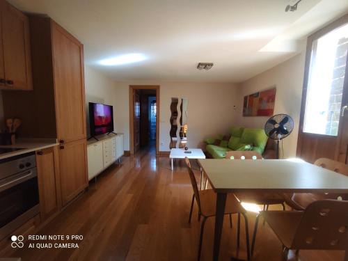 Puente La Reina Apartment | Cálido y acogedor apartamento en el corazón de Puente la Reina