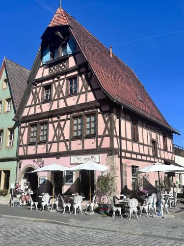 Rothenburg Old Town Apartment | Cafe einzigARTig