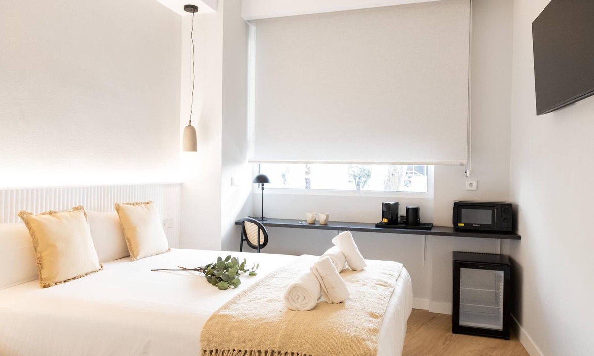 Lista Hotel | Calma Rooms by Charming IV