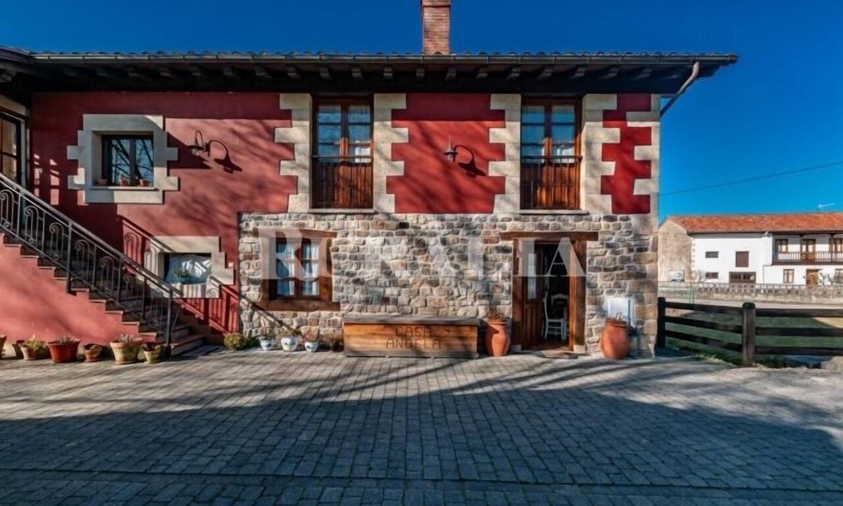 Villanueva de la Pena House | Casa Ángela - country house in Villanueva de la Peña (Cantabria) | 6 guests