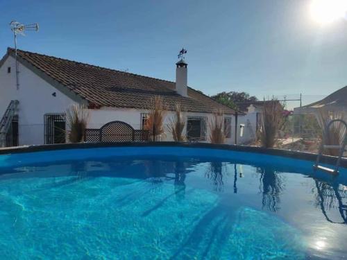 Montellano Ski Chalet | Casa Rural en Montellano (53km de Sevilla)