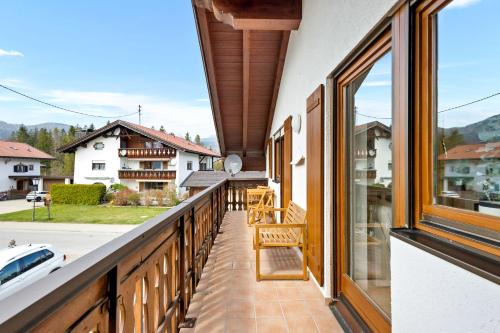 Kruen Apartment | CASARINA - Alpenblick am Barmsee - FeWo Katharina