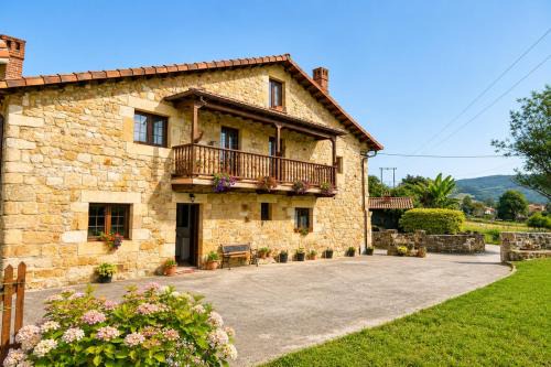 Penagos House | Casona de piedra con jardín cerca de Cabárceno