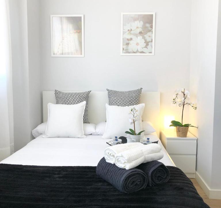 Castro Urdiales Apartment | Castro Holidays - Vistas Mar y Monte Céntrico Garaje Gratis
