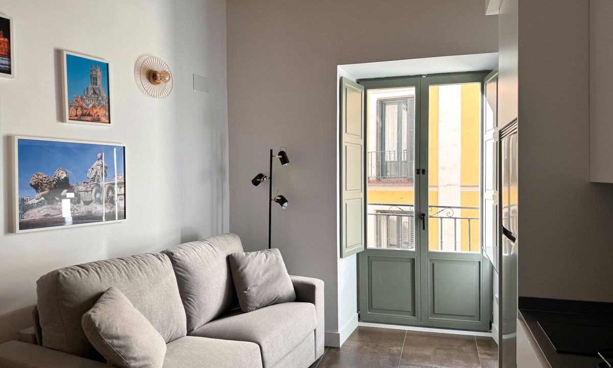 Barrio de La Latina Apartment | CavaBajaSuites 202 FUENTE DE LA CIBELES