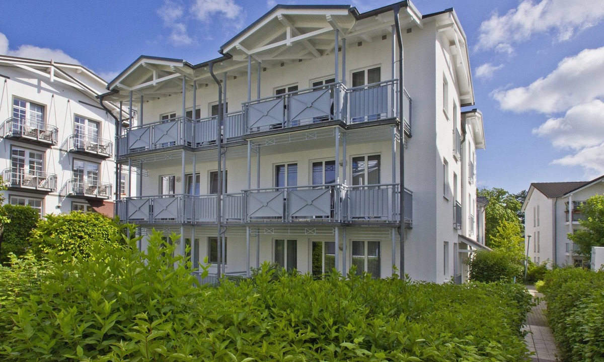 Gohren Apartment | Central apartment with balcony, use of swimming pool and sauna - Villa Buskam apartment 22