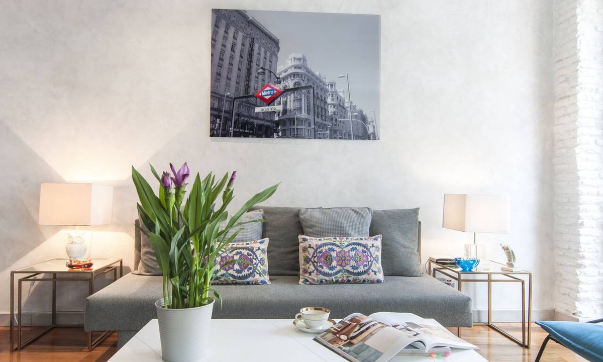 Literary Quarter Apartment | Central Madrid. Barrio Letras, Walking distance to Museums, Plazas and GranVia,