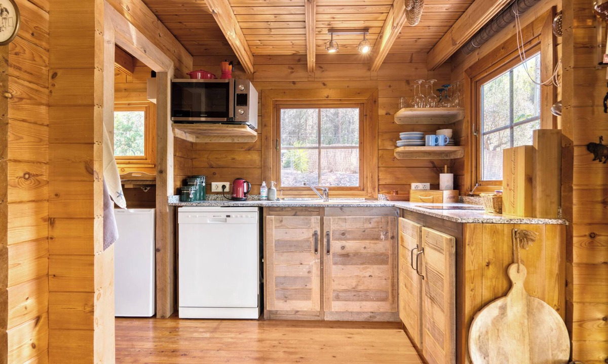 Lliber Ski Chalet | Chalet 'Cabana - Finca Lliber' with Mountain View, Wi-Fi and Air Conditioning