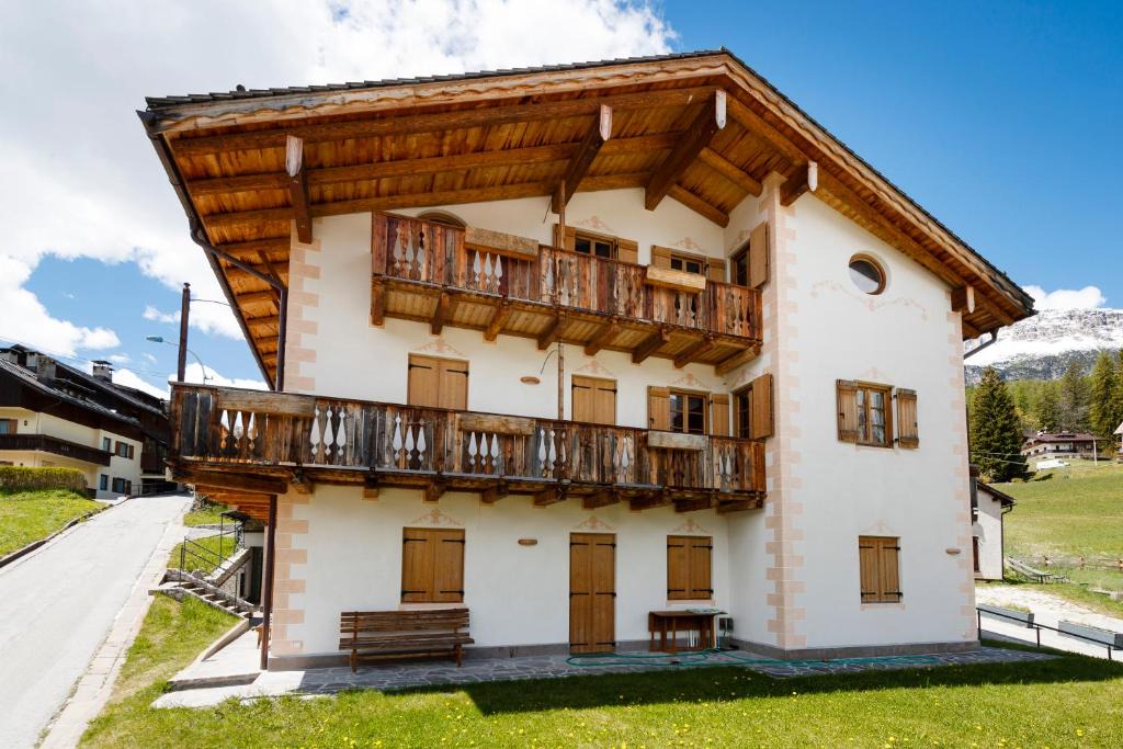 Cortina d'Ampezzo Apartment | Chalet Ronco - Stayincortina