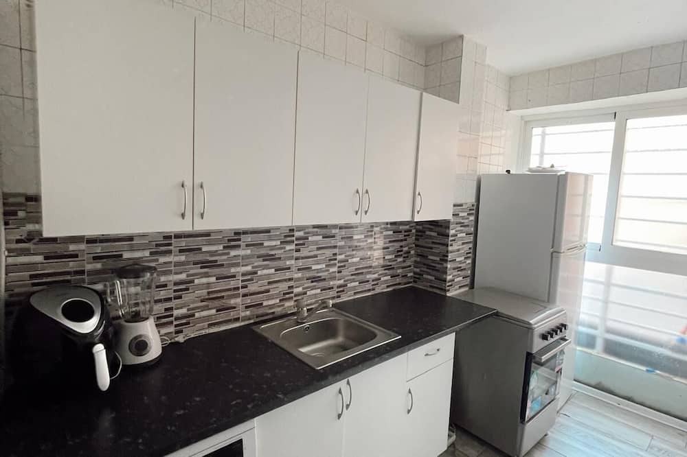 Quintana Apartment | Charming 1-bedroom Apartment in the Heart of Madrid