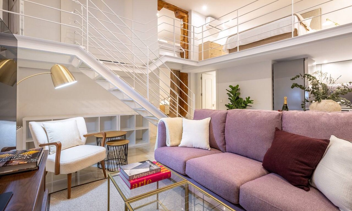 Golden Triangle of Art Apartment | Charming City-Center Duplex in Madrid