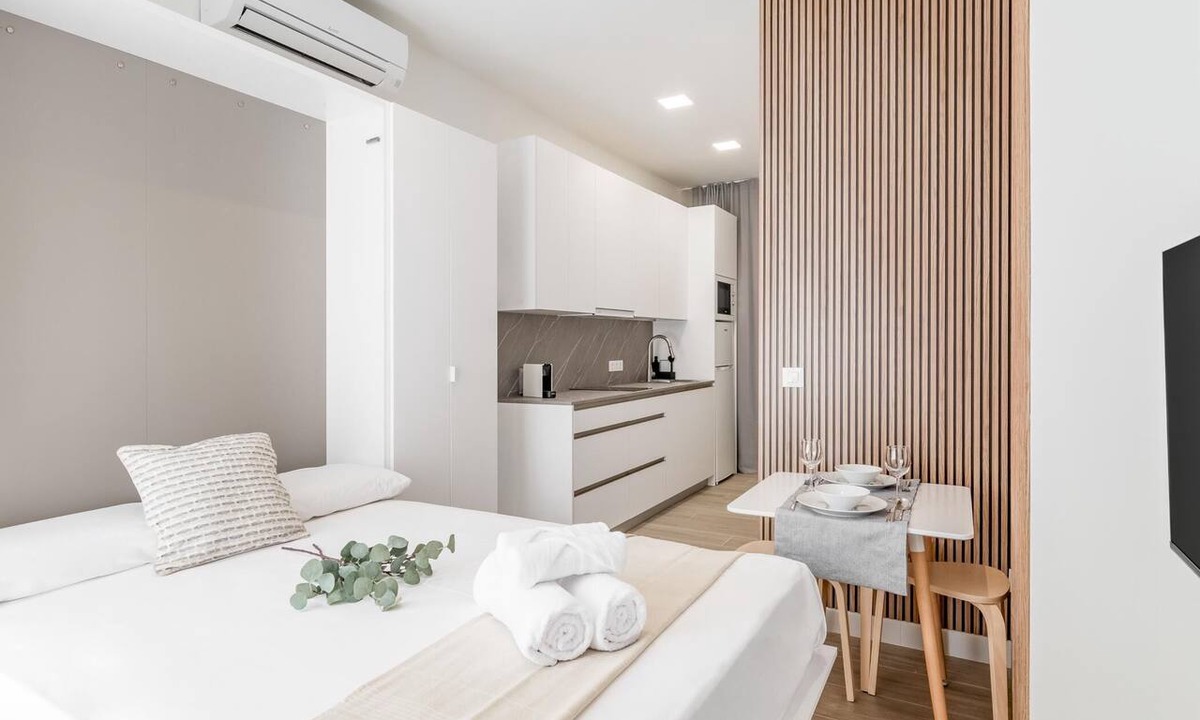 Tetuan Apartment | Charming Madrid Castilla I - Studio for 4 people
