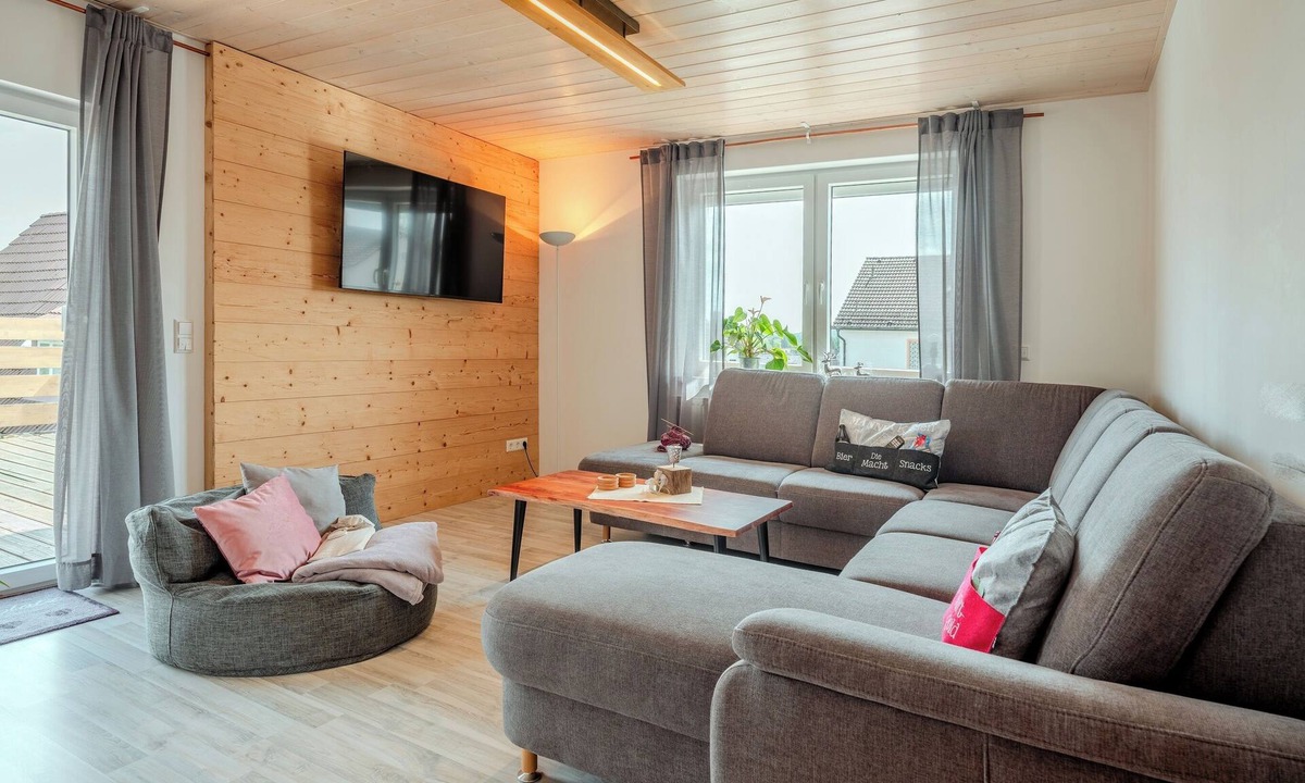 Bad Rodach Apartment | Charming vacation apartment with roof terrace