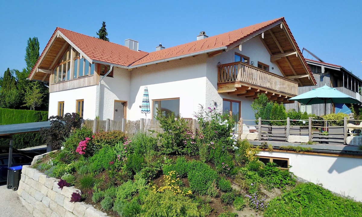 Chieming Apartment | Chiemsee Living whole house for up to 12 people