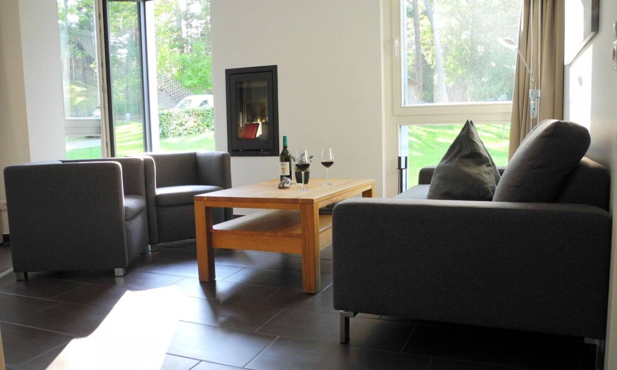 Ostseebad Baabe Apartment | Child-friendly vacation rental "Strandvilla Baabe 15" in Baabe. An inviting terrace for relaxing breakfasts. Soothing relaxation in the sauna for a restful vacation. Utilities included