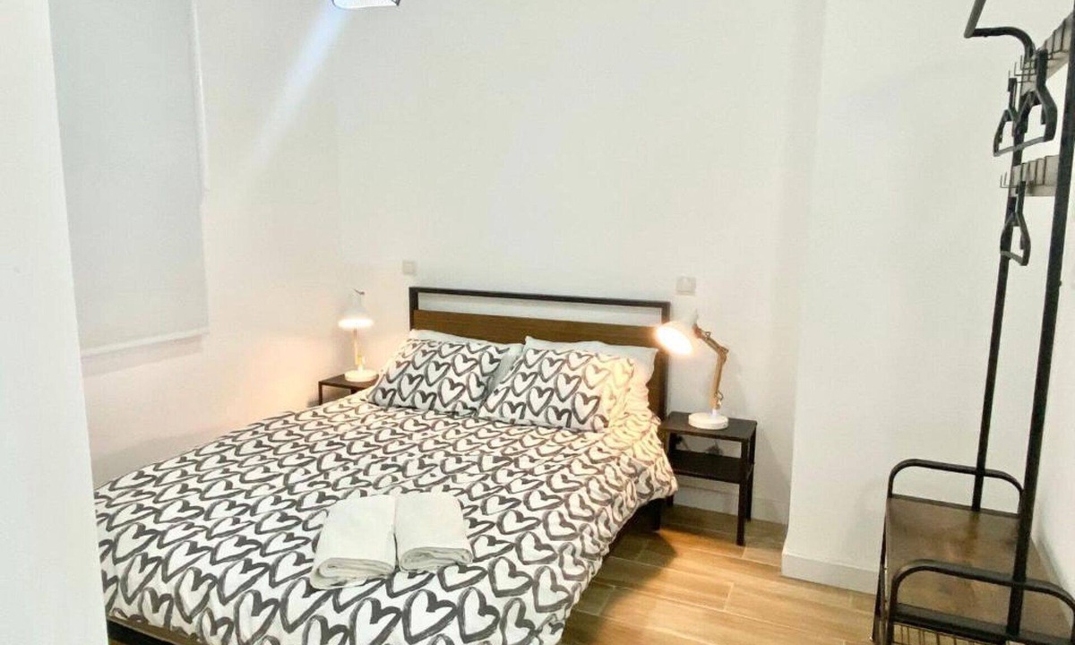 Almendrales Apartment | China Town Madrid 02 (1-bedroom apartment)