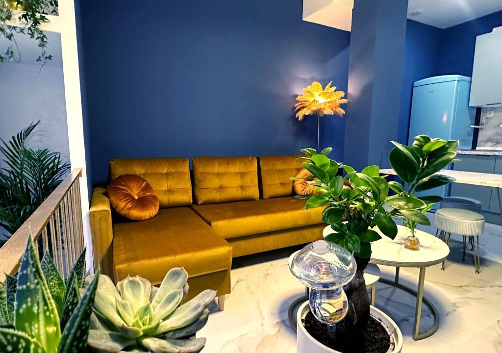 Moscardo Apartment | Chinatown Luxury Apartment