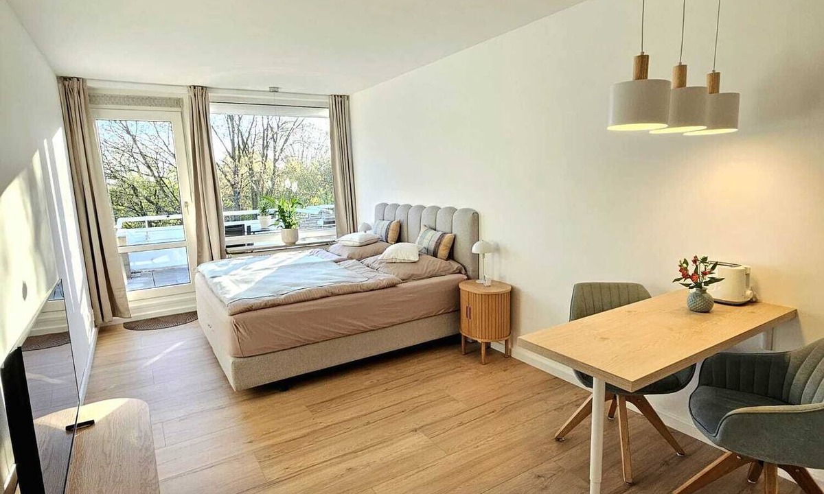 Schilksee Apartment | Close to the beach, quiet, sunset balcony and free parking with barrier.