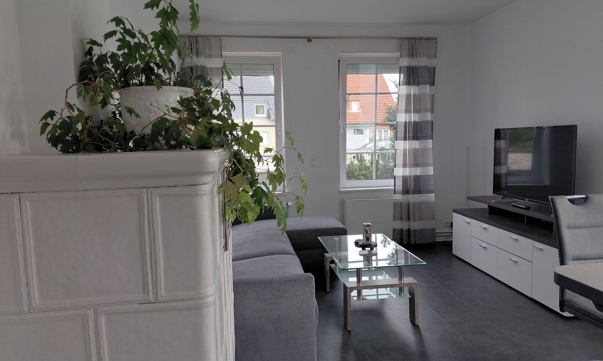 Dornbreite Apartment | Comfort vacation apartment Niemann 4 with private garden/terrace