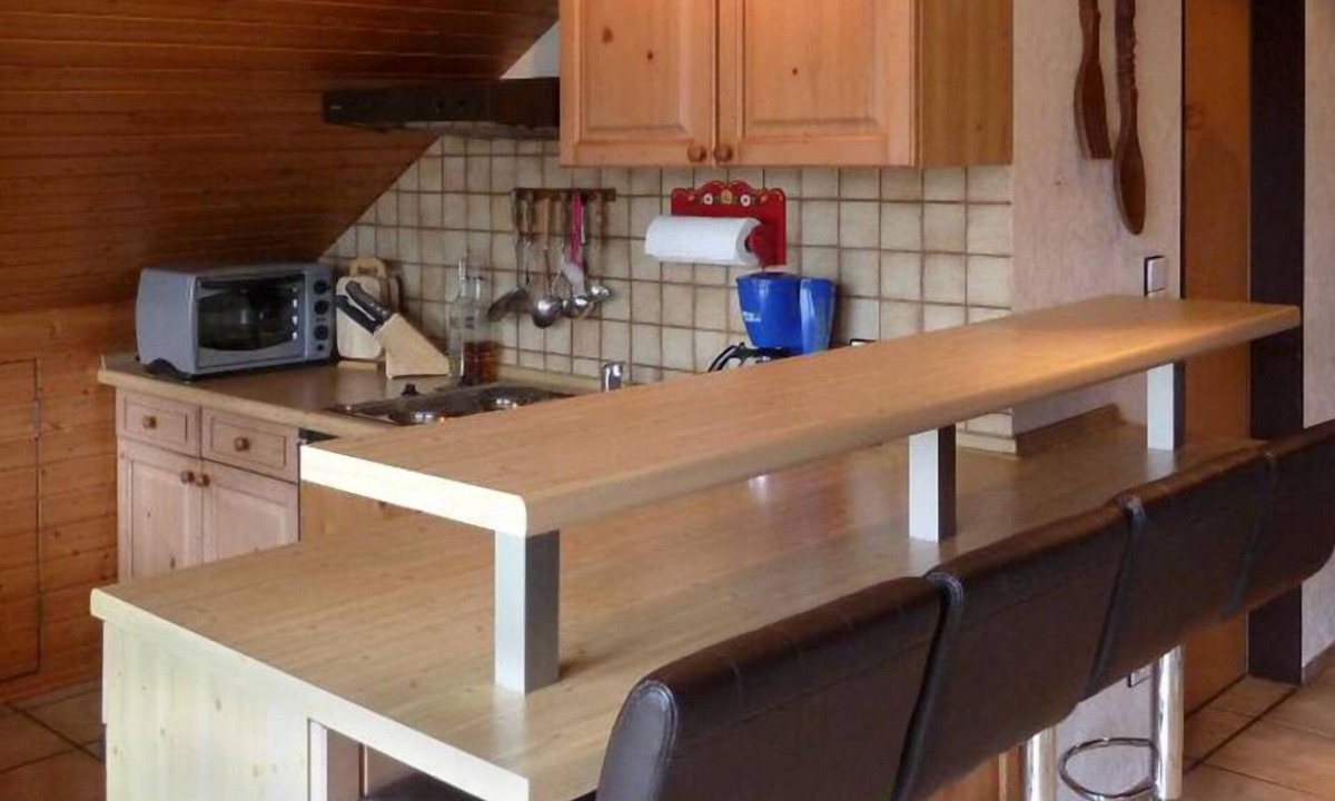 Dorfles-Esbach Apartment | Comfortable studio apartment with large loggia and wonderful view