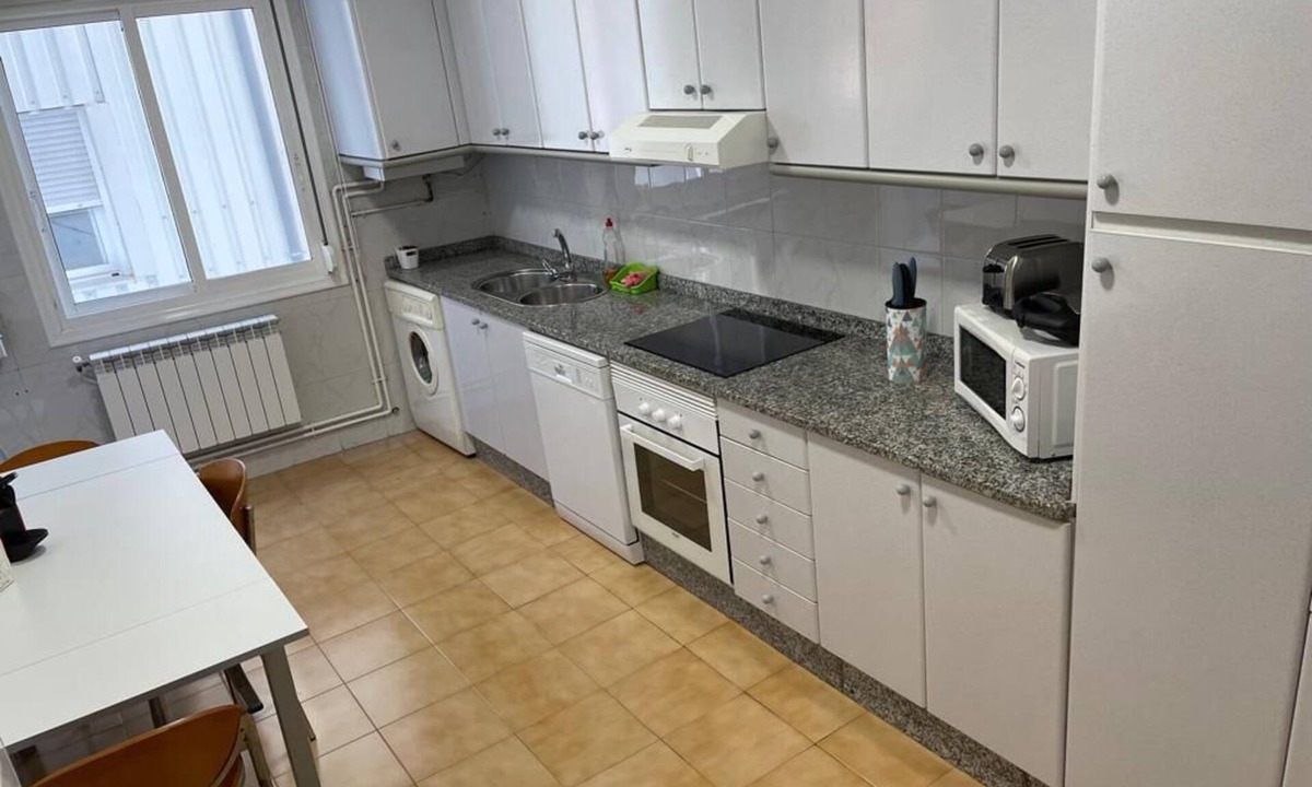 Ourense Apartment | CONCORD 3, 2B