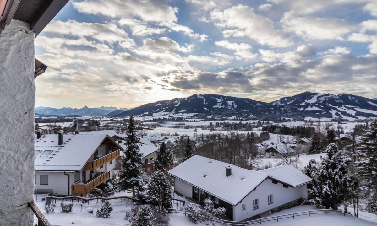 Oy Apartment | Cosy Apartment “Förster” with Mountain View, Balcony & Pool