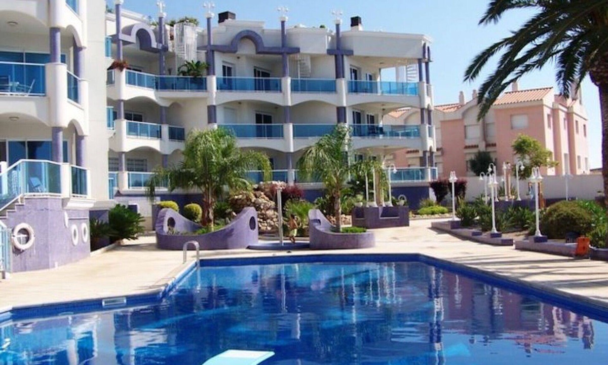 Alcanar Apartment | Cosy apartment for 4 guests with WIFI, pool, A/C, TV and balcony