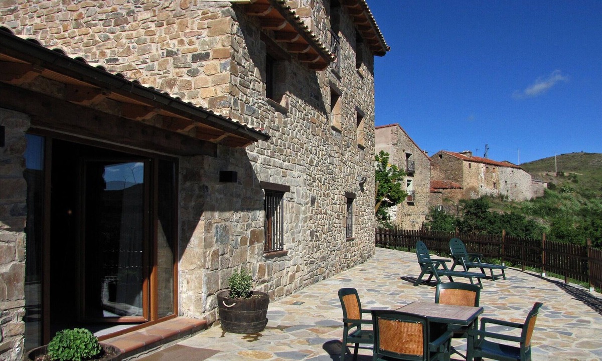 Villar del Rio House | Cosy Countryside Retreat 'Las Rozas' with Mountain Views