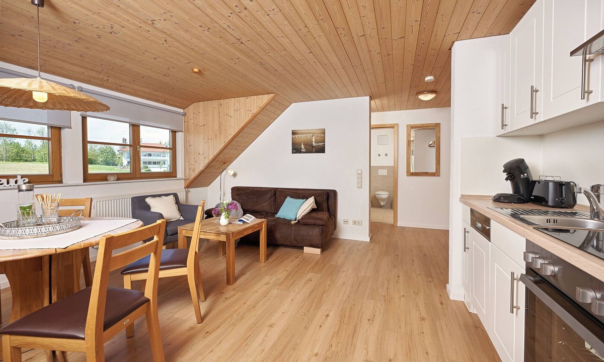 Bitzenhofen Apartment | Country house Hoher Lindau, 55sqm, 2 bedrooms, max. 4 persons