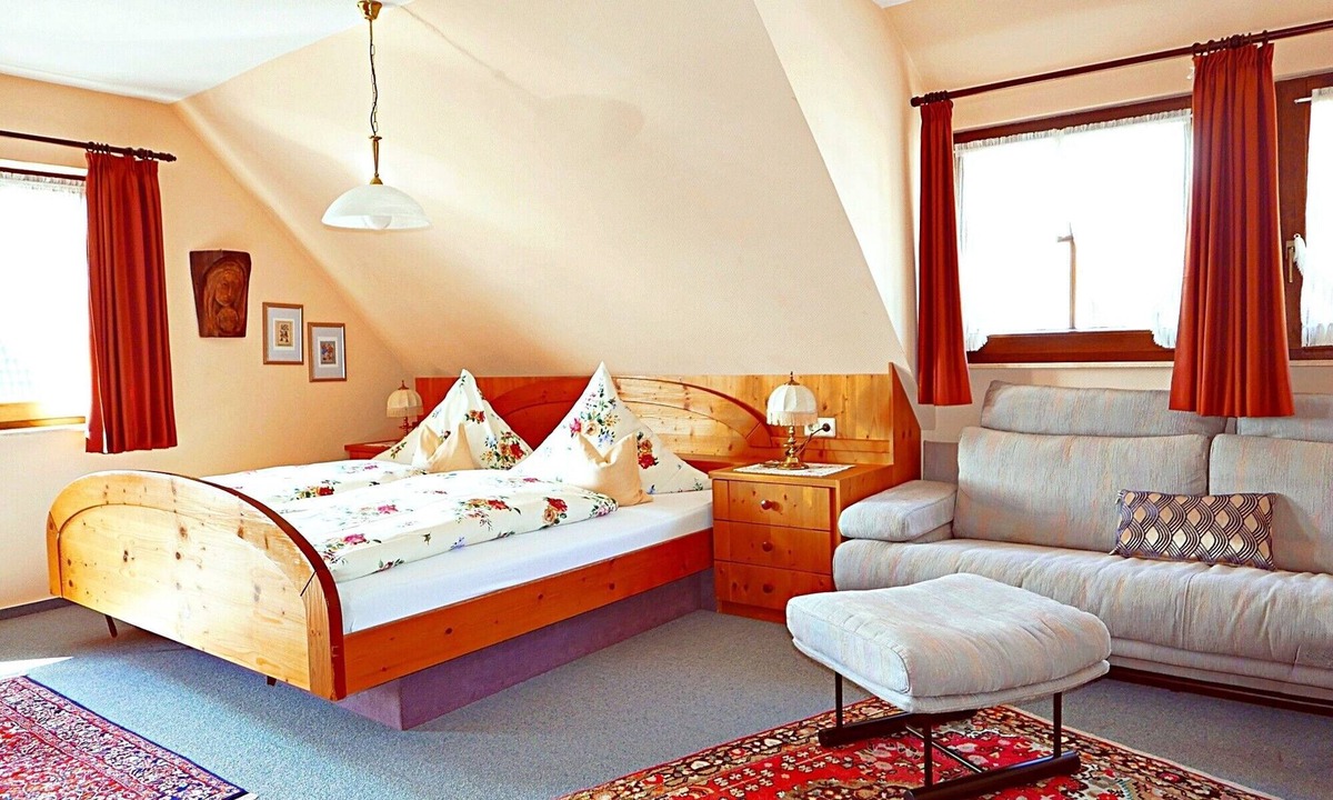 Kniebis Apartment | Country House Seiler - Holiday Apartment '75sqm' with Balcony and Wi-Fi