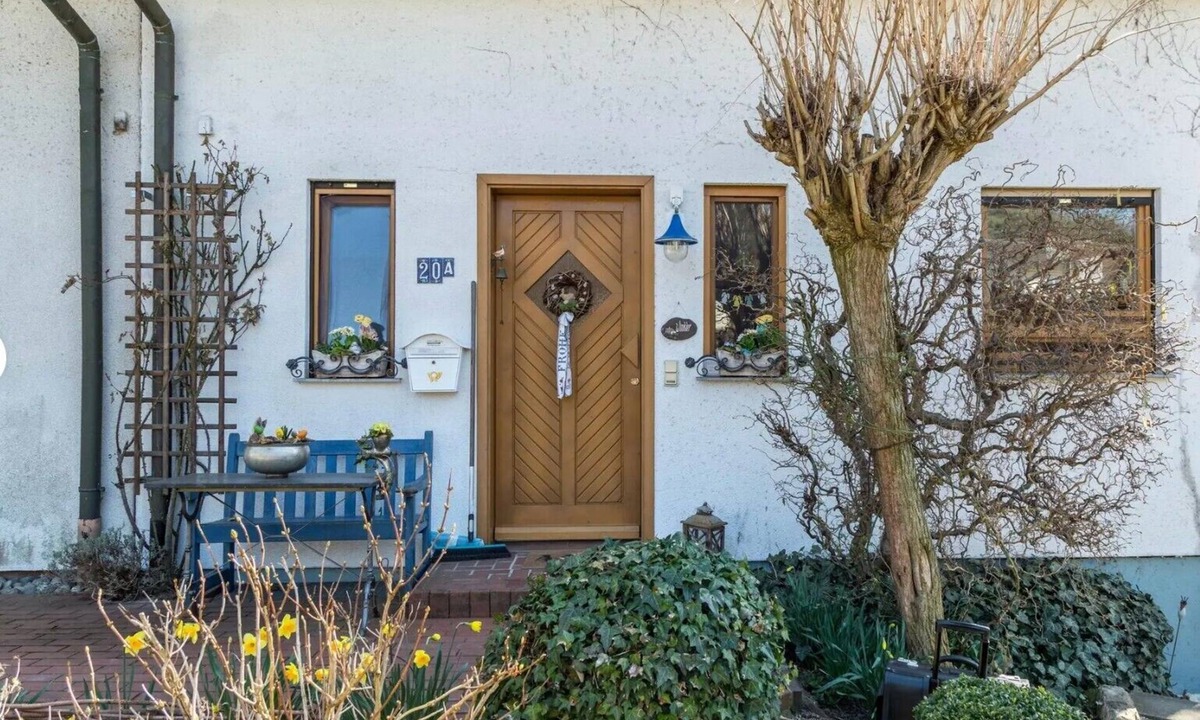 Singen Apartment | Cozy Apartment "Alina" with Garden Seating, Wi-Fi, Non-Smoking