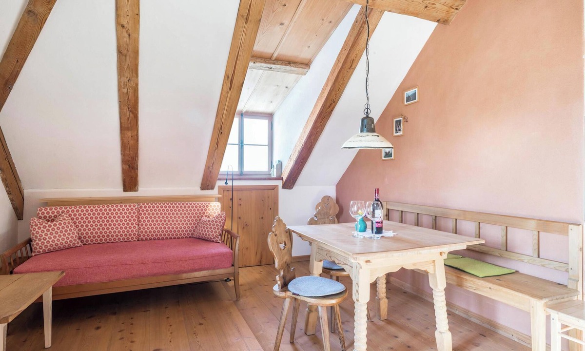 Unterammergau Apartment | Cozy Apartment "Ferienwohnung Wachsbichl" with Mountain View
