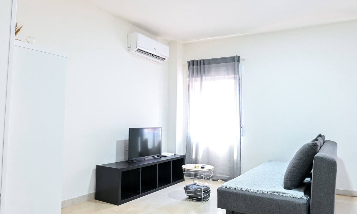 Numancia Apartment | Cozy Apartment in Vallecas