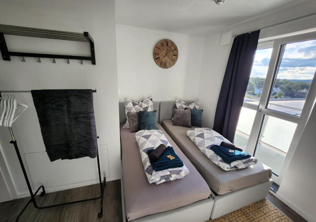 Neusass Old Town Apartment | Cozy Apartment mit WIFI, Aufzug & Kostenlos Parken EL-Living