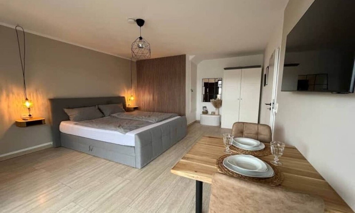 Emst Apartment | Cozy apartment (private entrance + terrace)