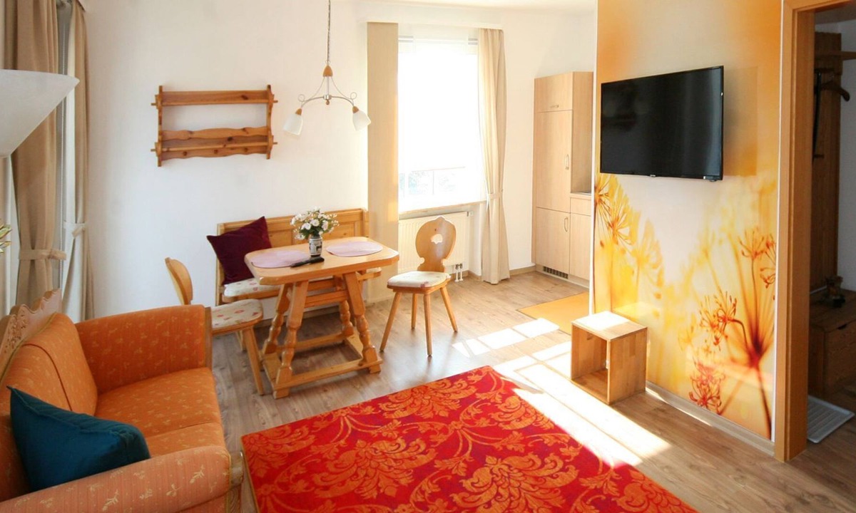 Bad Steben Apartment | Cozy holiday apartment "Spring" with friendly colors