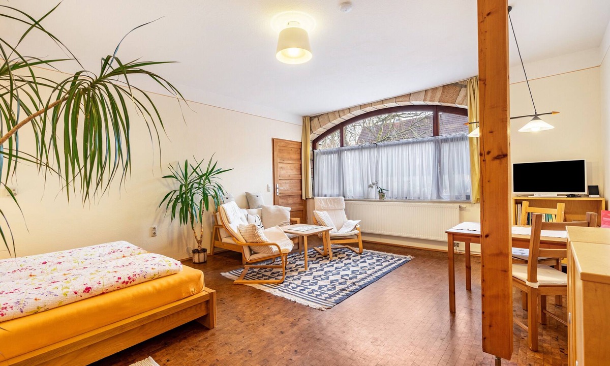 Lohmen House | Cozy Holiday Home in Lohmen with Private Terrace and Wi-Fi