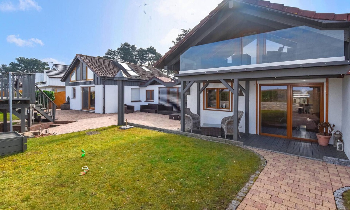 Travemuende House | Cozy home in Lübeck with house sea view