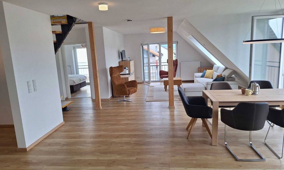 Goldbach Apartment | Cozy top floor apartment in a top location with unobstructed views