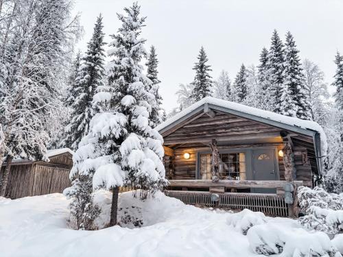 Rovaniemi Ski Chalet | Creekside Log Cabin & Sauna 20 min to Rovaniemi
