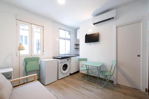 Trafalgar Apartment | CRR4 Malasaña Chamberi 3 small bedroom