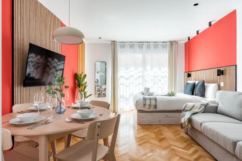 Bellas Vistas Apartment | Cuatro Caminos Studio by Charming