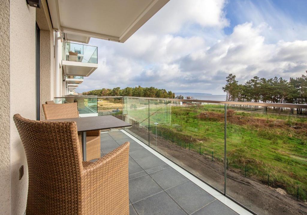 Prora Apartment | Dünenresidenz Prora - Ferienwohnung mit Meerblick, 2 Schlafzimmern und Balkon NP-307