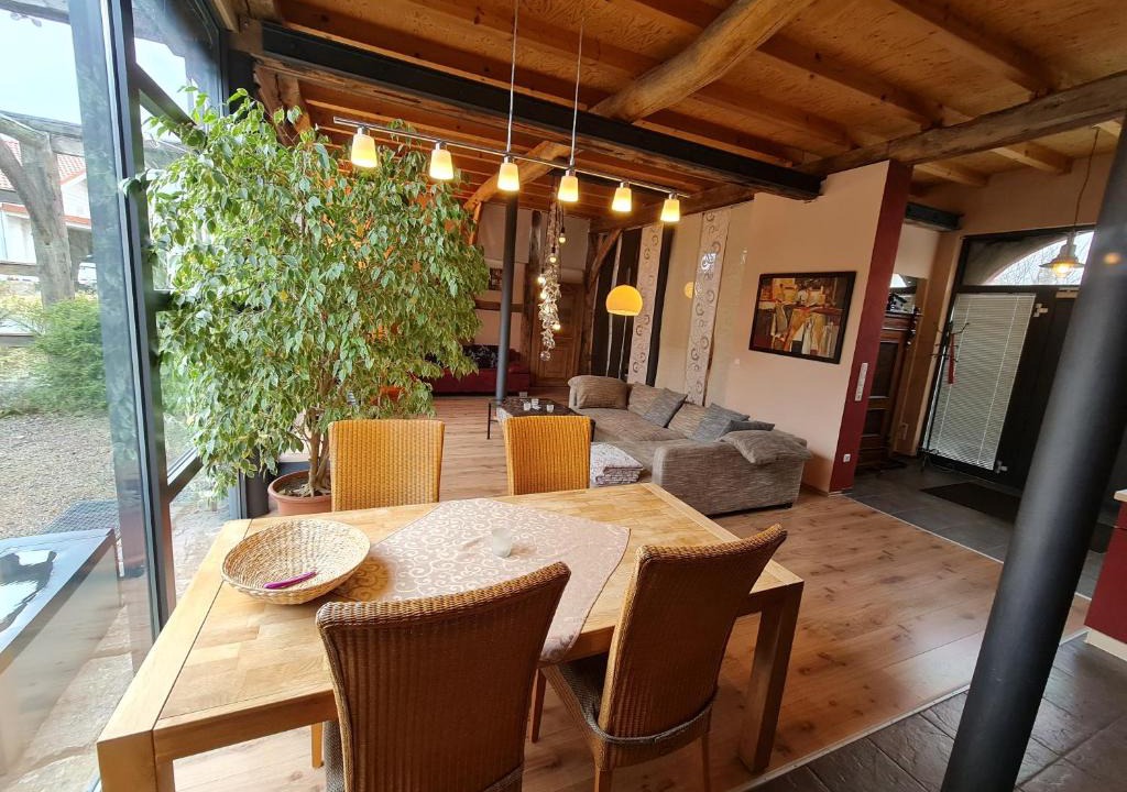 Castell Apartment | Das Castellchen, Historische Scheune und Garten