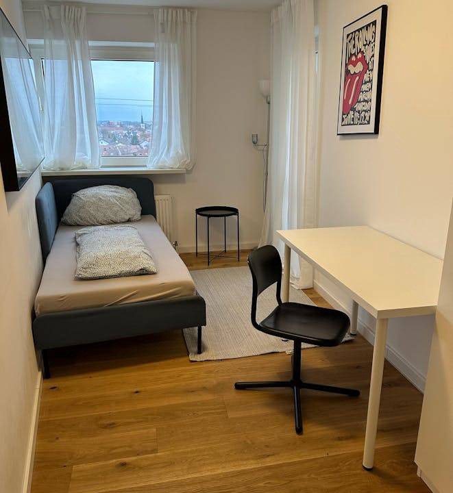 Aubing-Sud Resort | 100 m² Private room ∙ 1 bedroom ∙ 1 guest