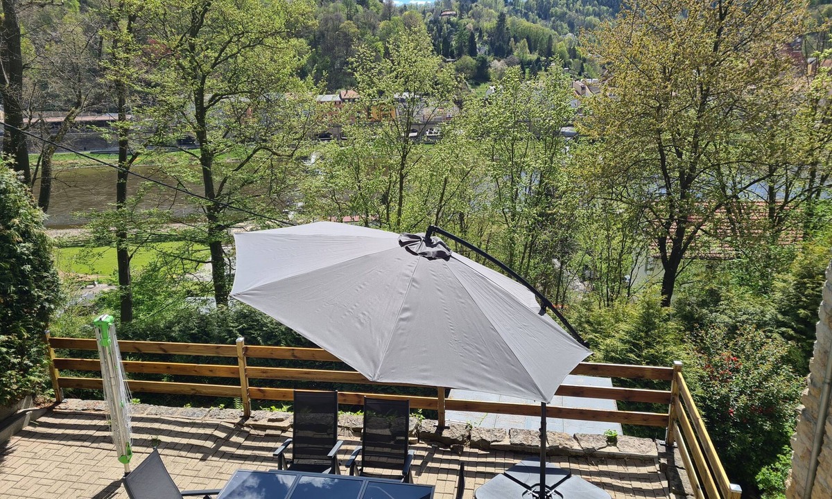 Konigstein an der Elbe Apartment | Apartment Klara on the Lilienstein hiking trail with large terrace