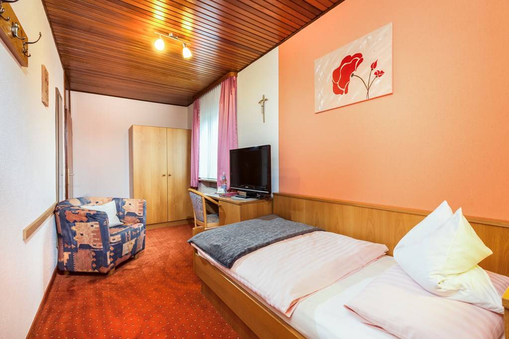 Neukirchen Beim Heiligen Blut Resort | Private room ∙ 1 guest