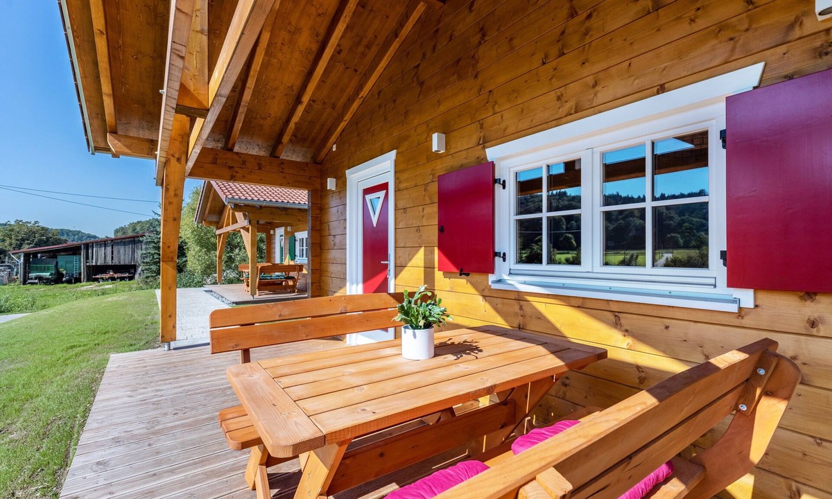 Stockach Ski Chalet | Deluxe Chalet 'Abendrot' with Private Terrace and Wi-Fi