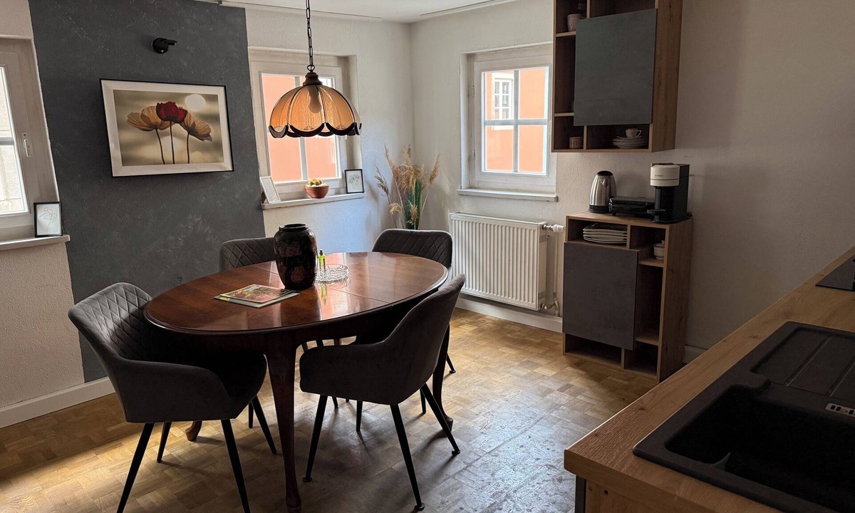 Rothenburg Old Town Apartment | Deluxe apartment with three bedrooms and separate kitchen